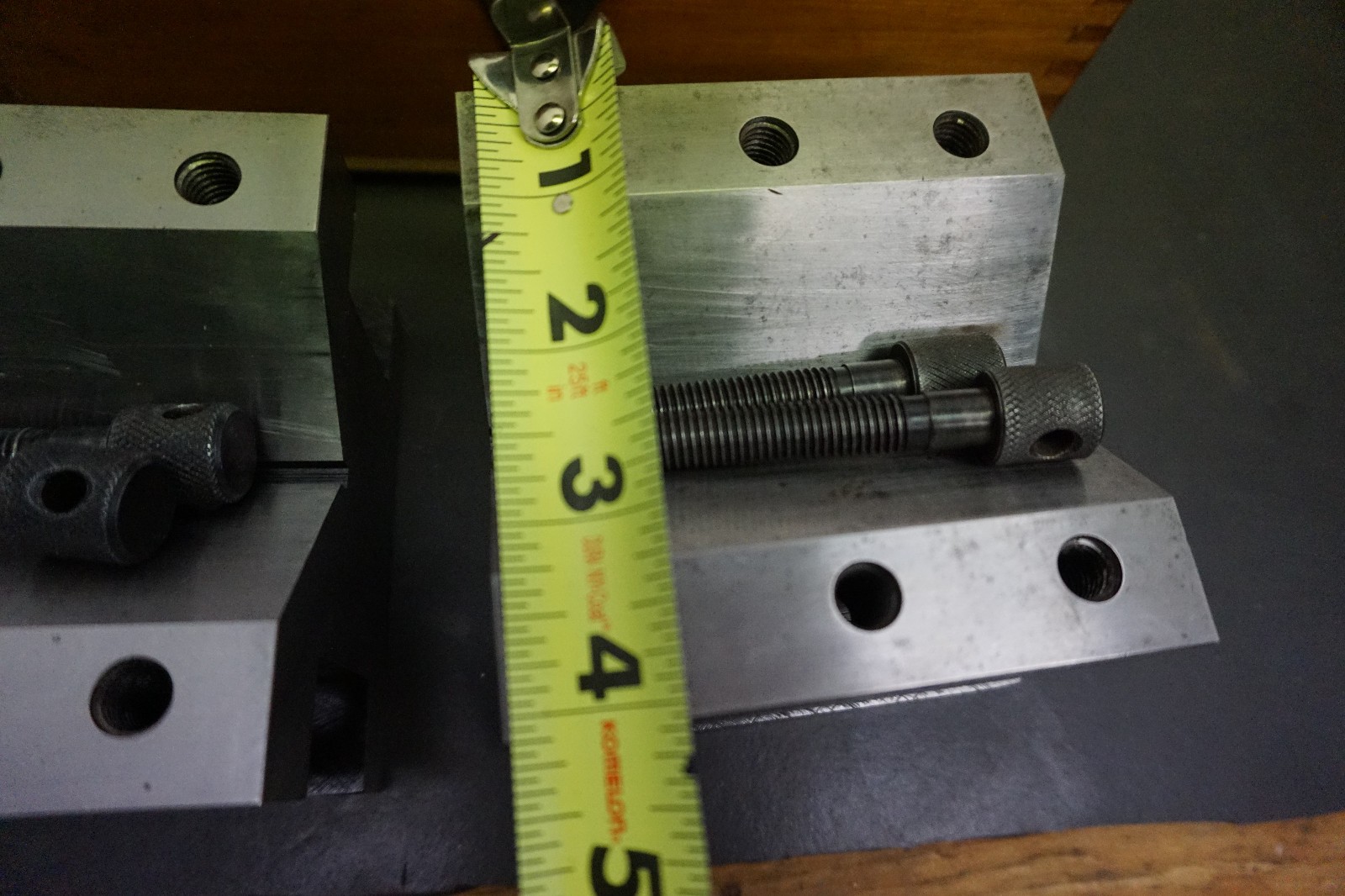 4 1/8X4 1/8X 3″ TALL V BLOCKS WITH WOOD BOX