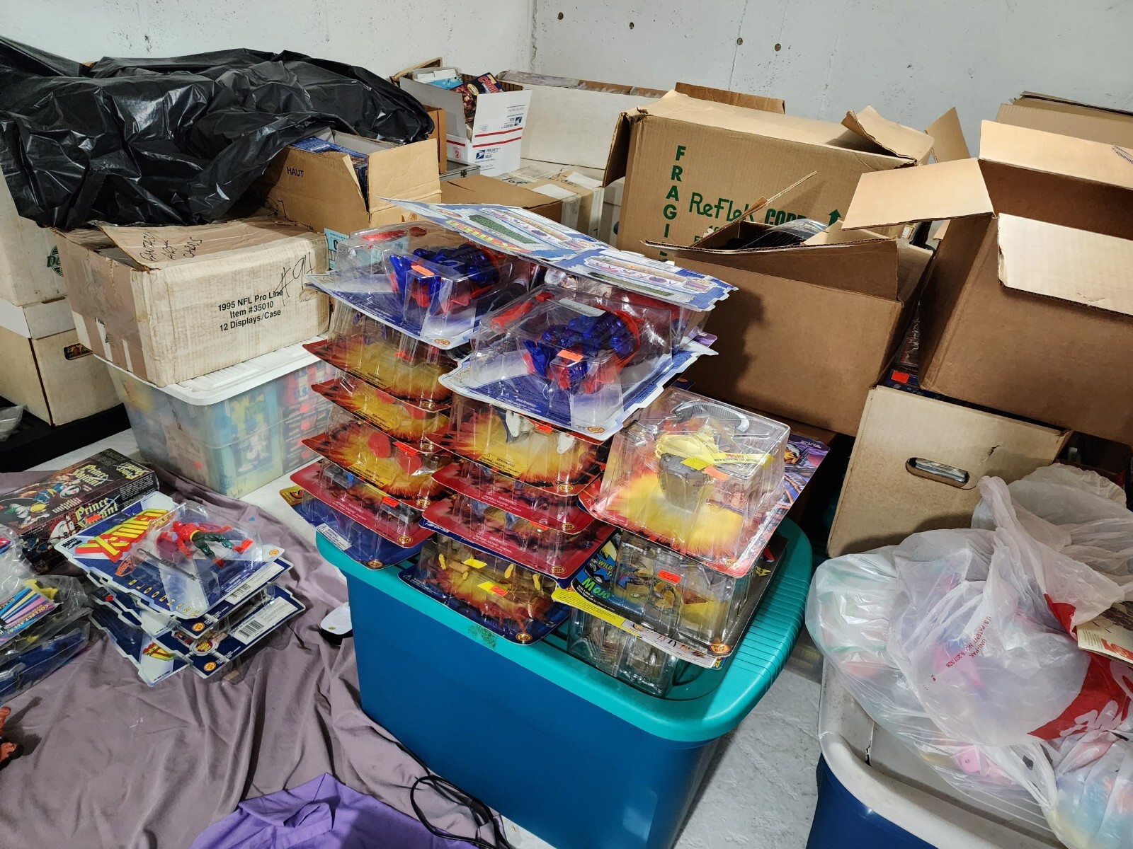 Collectibles & Trading Cards Business HUGE Inventory Website eBay Store Supplies