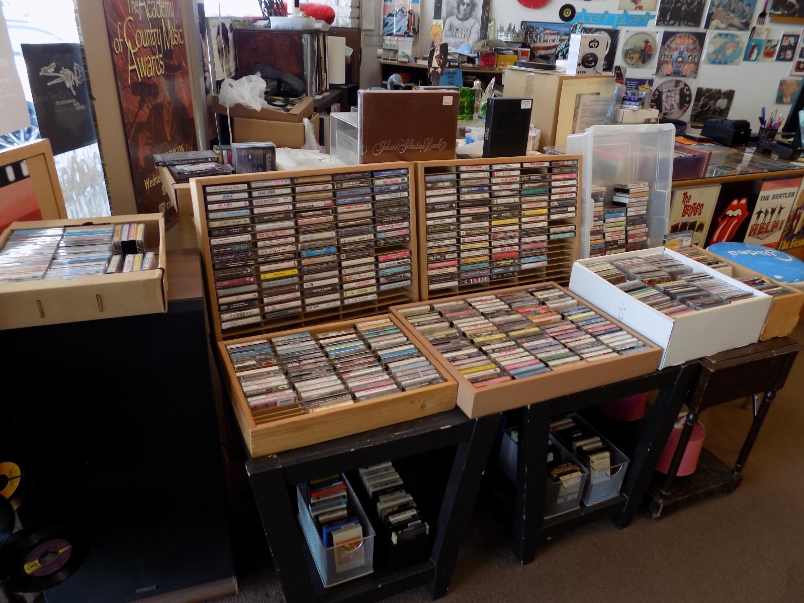 Spin Connection – Great Waco Record Store – Closing – Everything for Sale