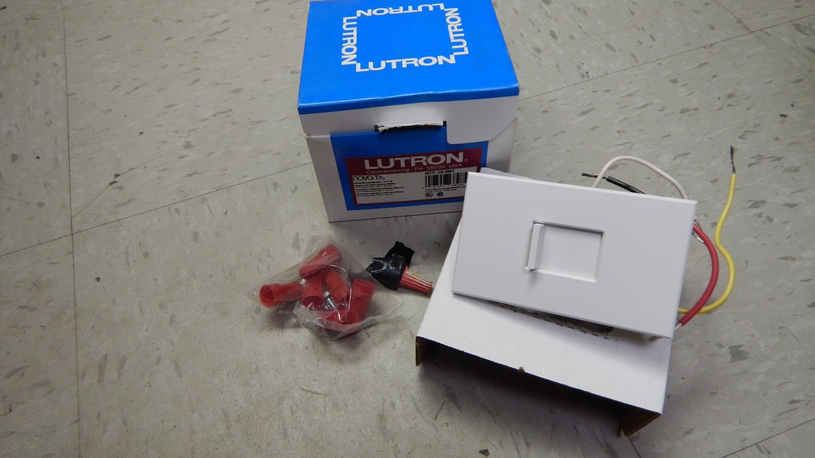 Lutron Single Pole Slide Light Dimmer NFT-10-WH NFT10WH 16A A Amp 120-60Hz New