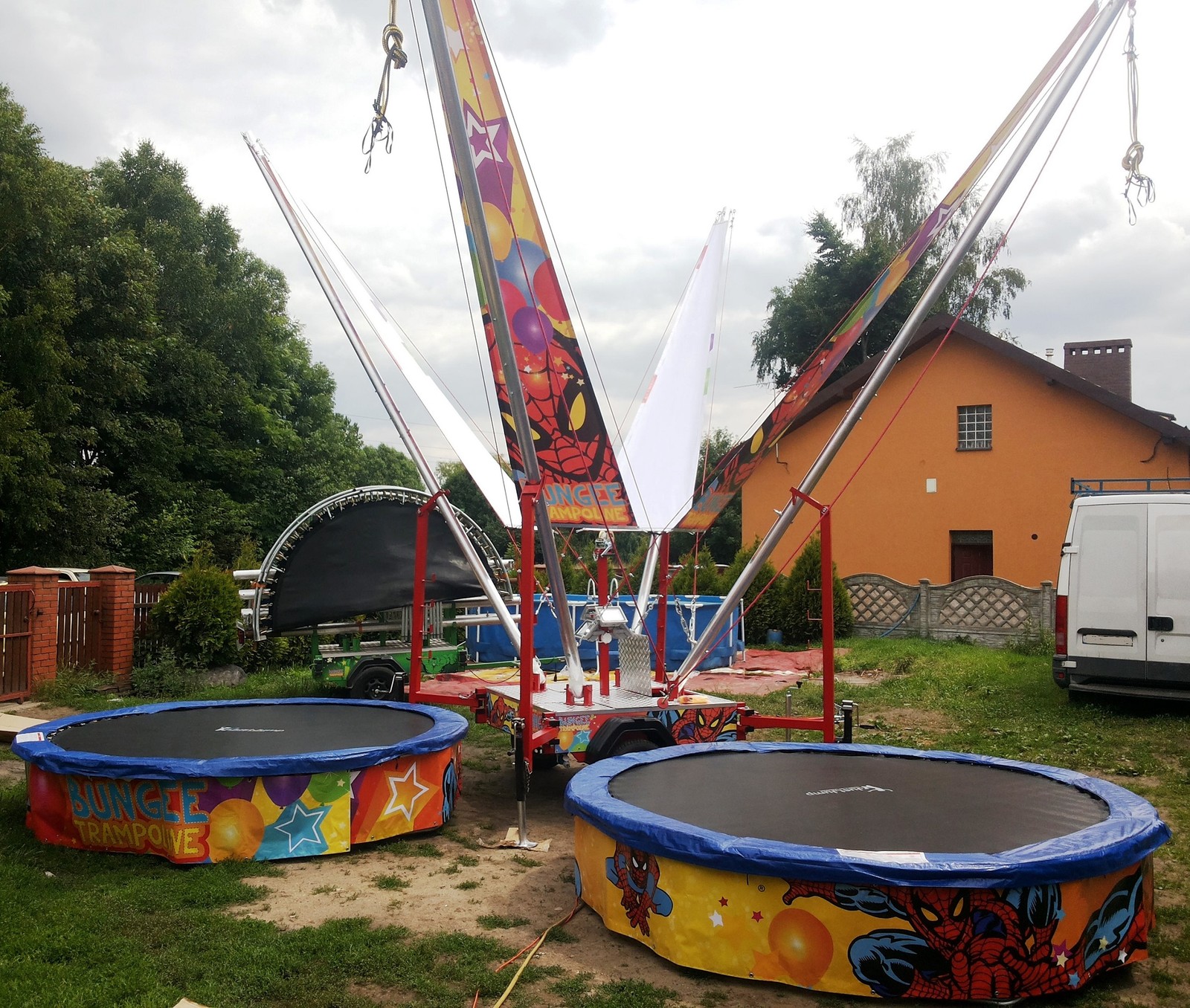 NEW FOR 2024 OUR DELUXE FULLY GALVANIZED 4 BED TRAILER MOUNTED BUNGEE TRAMPOLINE