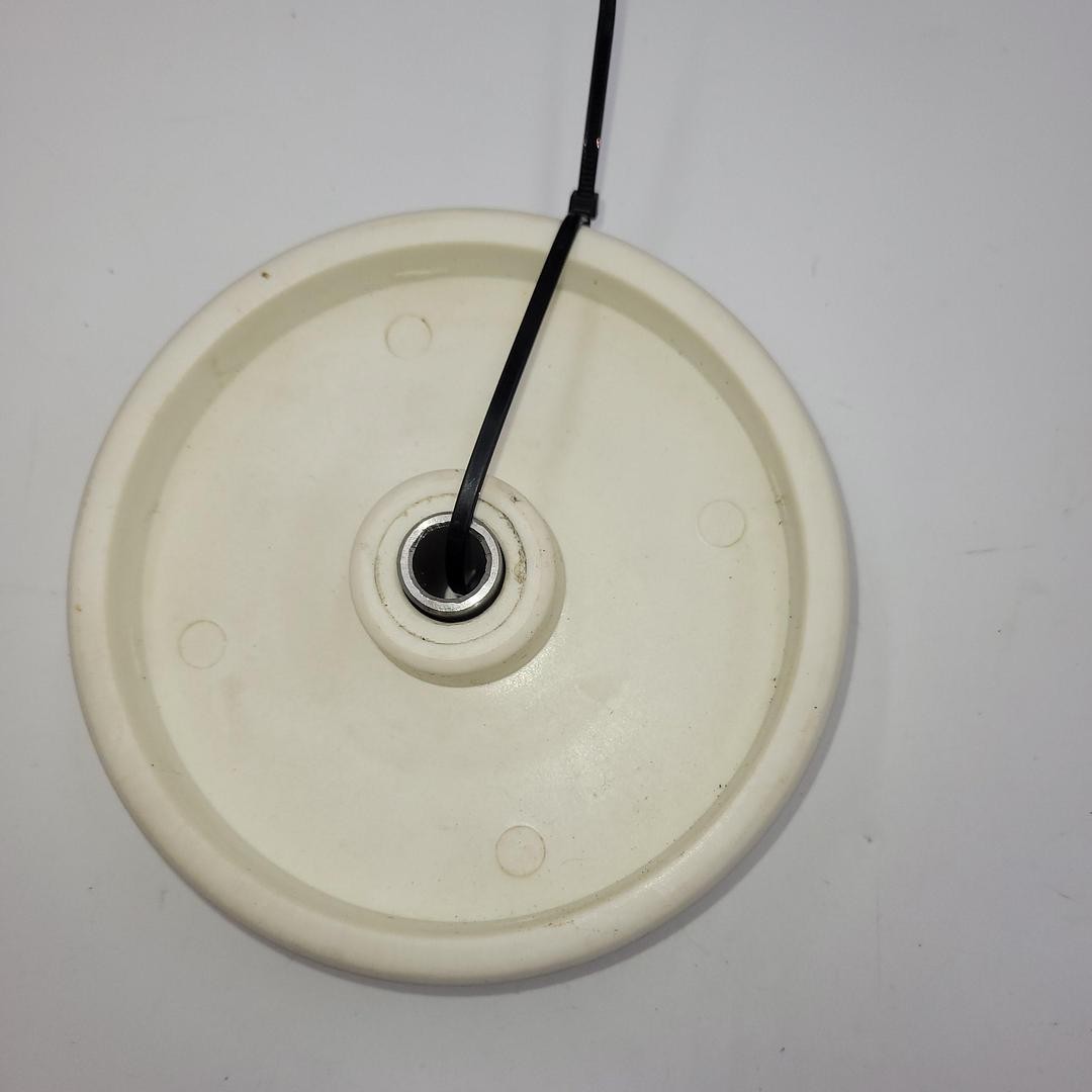 6″ white plastic wheel / 1-1/2″ wide wheel / 1/2″ opening with steel bushing