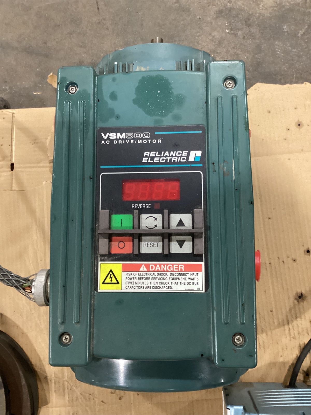 RELIANCE ELECTRIC AC DRIVE MOTOR VSM500 Volts: 380-460 #624G57PR7