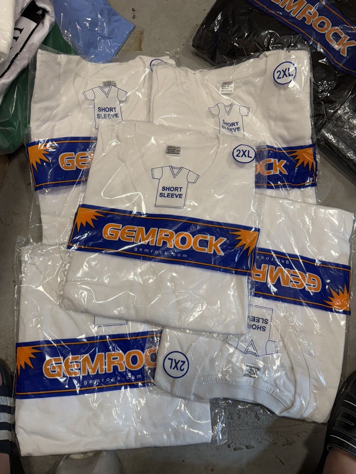 1000 Plain Quality T-shirts/v-neck Special Mix Sizes S-7xL Men’s Short Sleeve