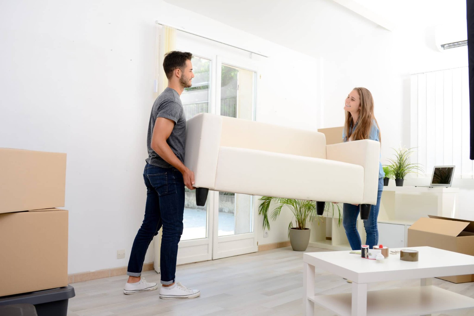 Rearange furniture online virtually before breaking your back moving stuff