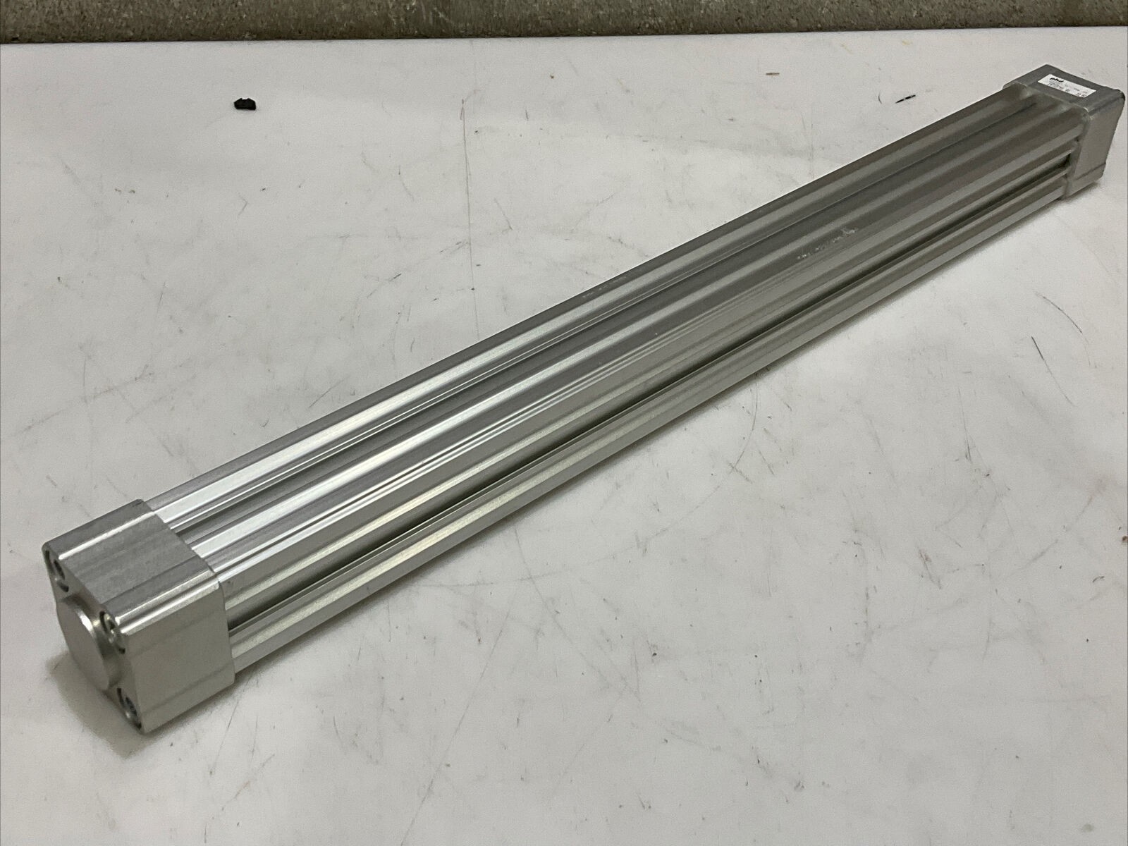PHD CVAS6V 32 X 450-DB-F22-M PNEUMATIC CYLINDER U3S