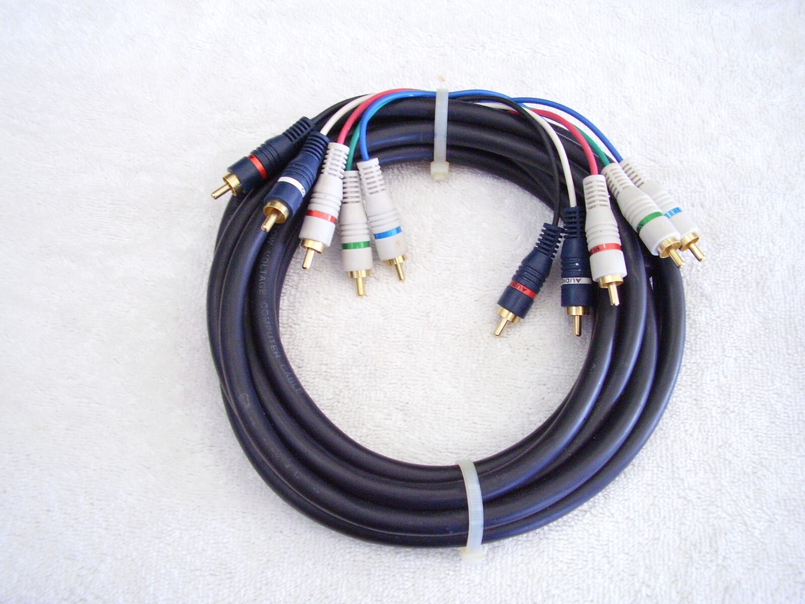 5 color plugs each end 3 video 2 sound cord is 10′ long