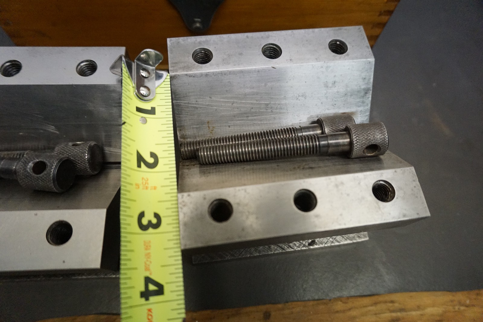 4 1/8X4 1/8X 3″ TALL V BLOCKS WITH WOOD BOX