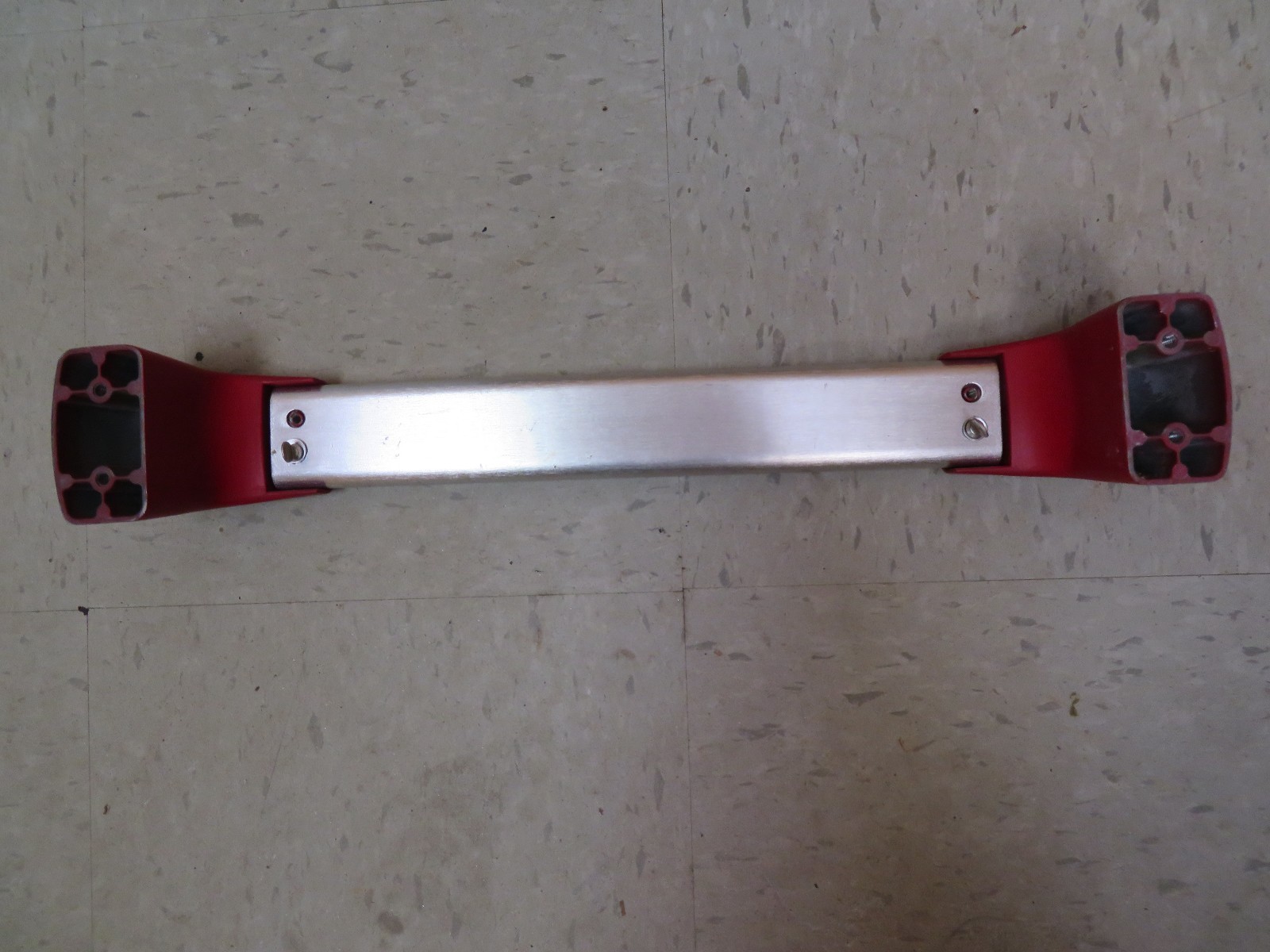 VULCAN RED HANDLE 17-1/2″ CENTER TO CENTER MOUNTING HOLE