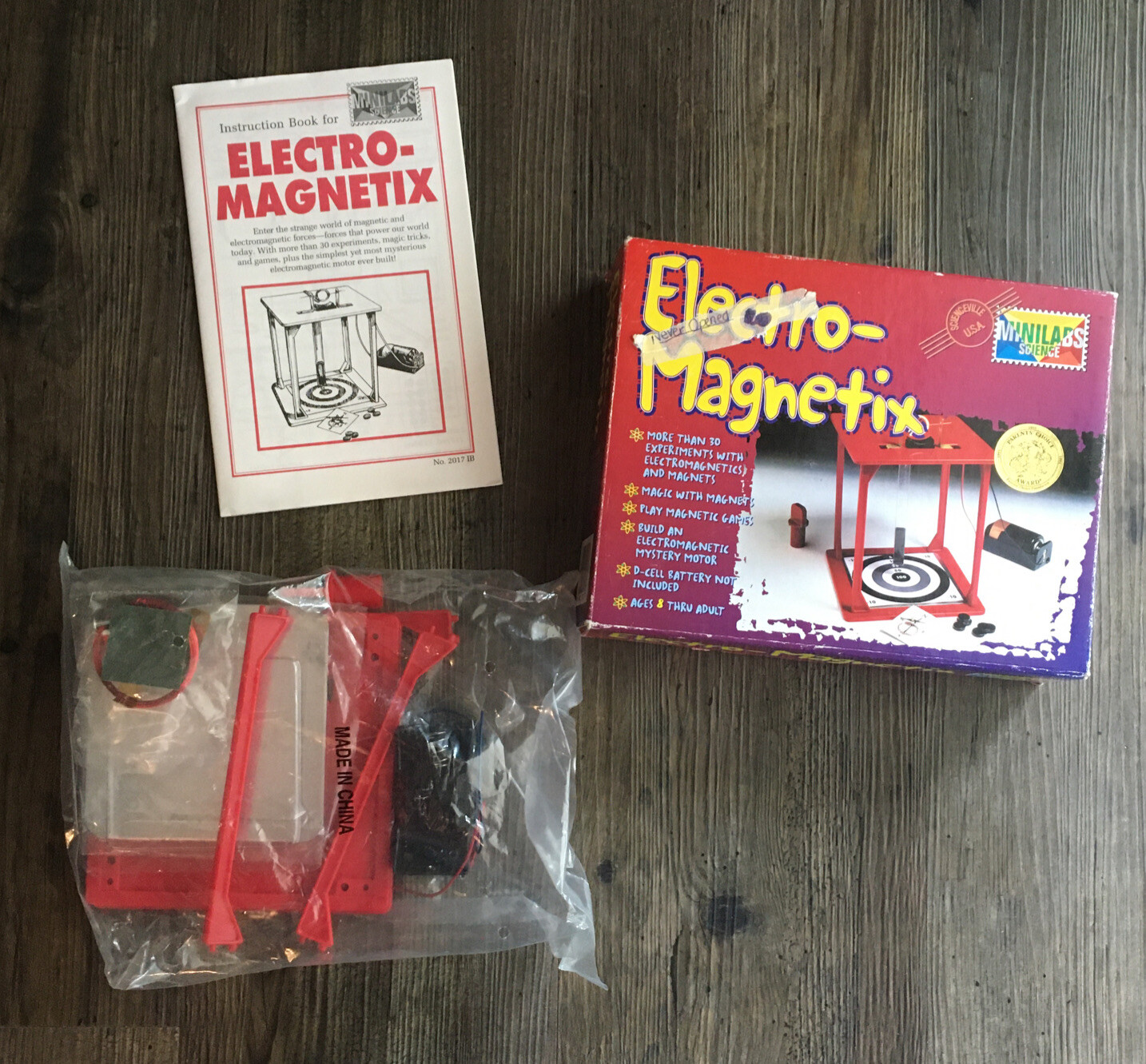New Electro-Magnetix Science Kit 30 Experiments with Magnets Home School Fun NIB