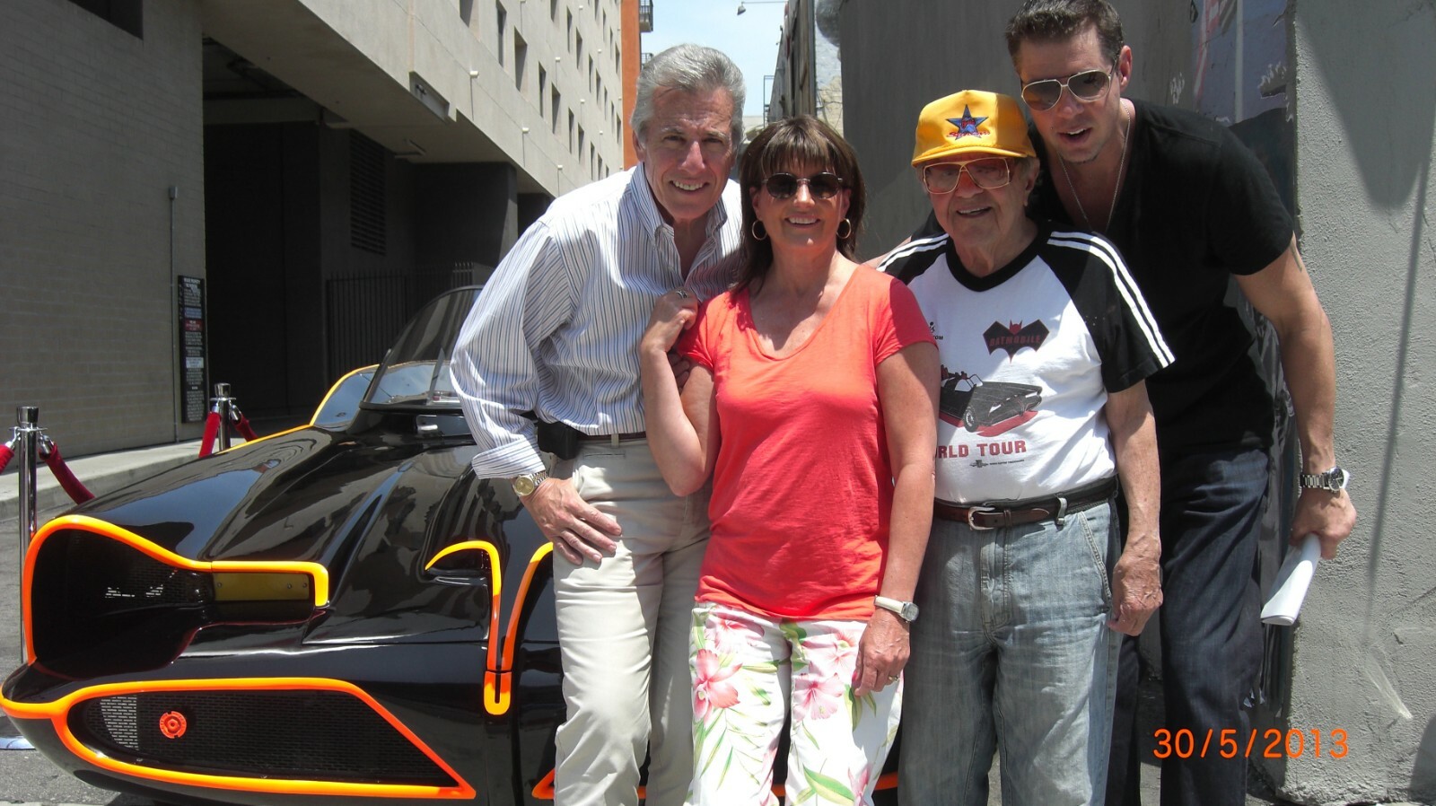 IN PERSON INC Athletes, Celebrities & Prominent Persons + Authentication Srv +TM