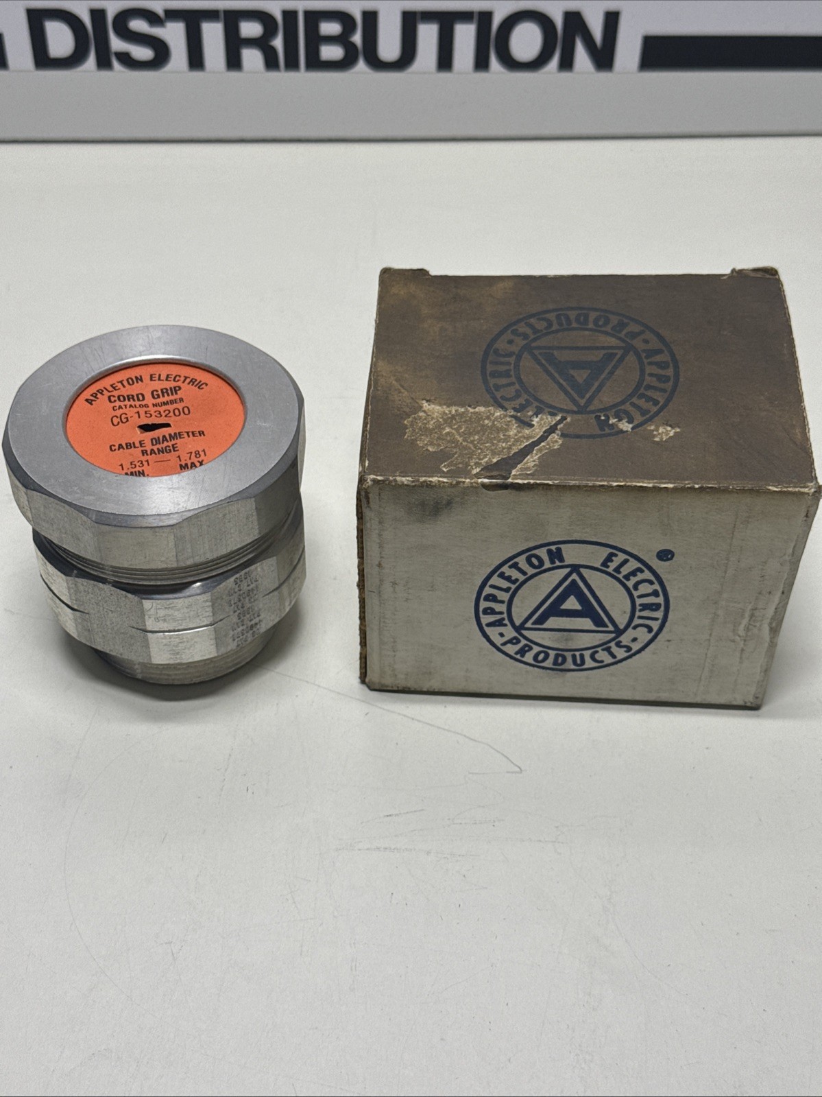 NEW IN BOX APPLETON 2″ ALUMINUM CORD CONECTOR CG153200