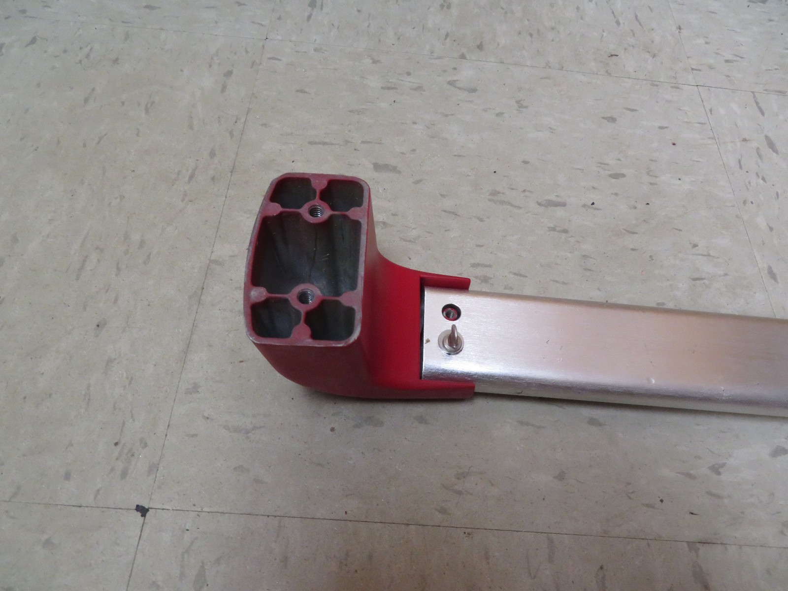 VULCAN RED HANDLE 17-1/2″ CENTER TO CENTER MOUNTING HOLE