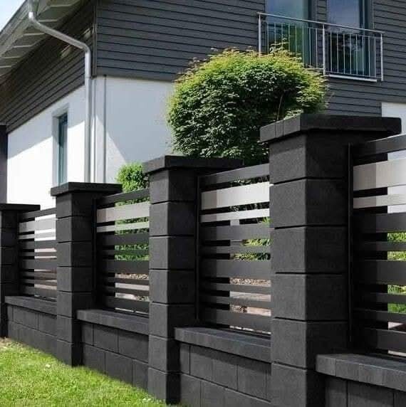 Backyard wood fences, garden fencing ideas, land property partition ideas