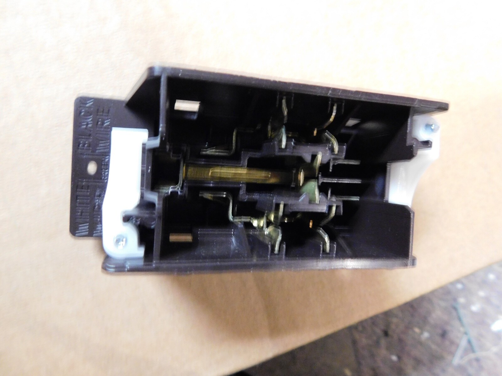 P&S Slater Self Contained Single Outlet Receptacle 125V BROWN mobile home