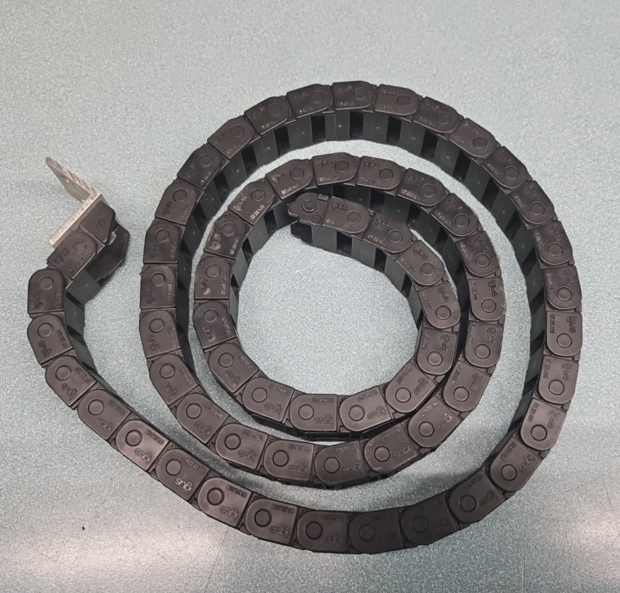 Igus 07.20.028 Energy Chain System, 63 links, 1 Bracket 060.20