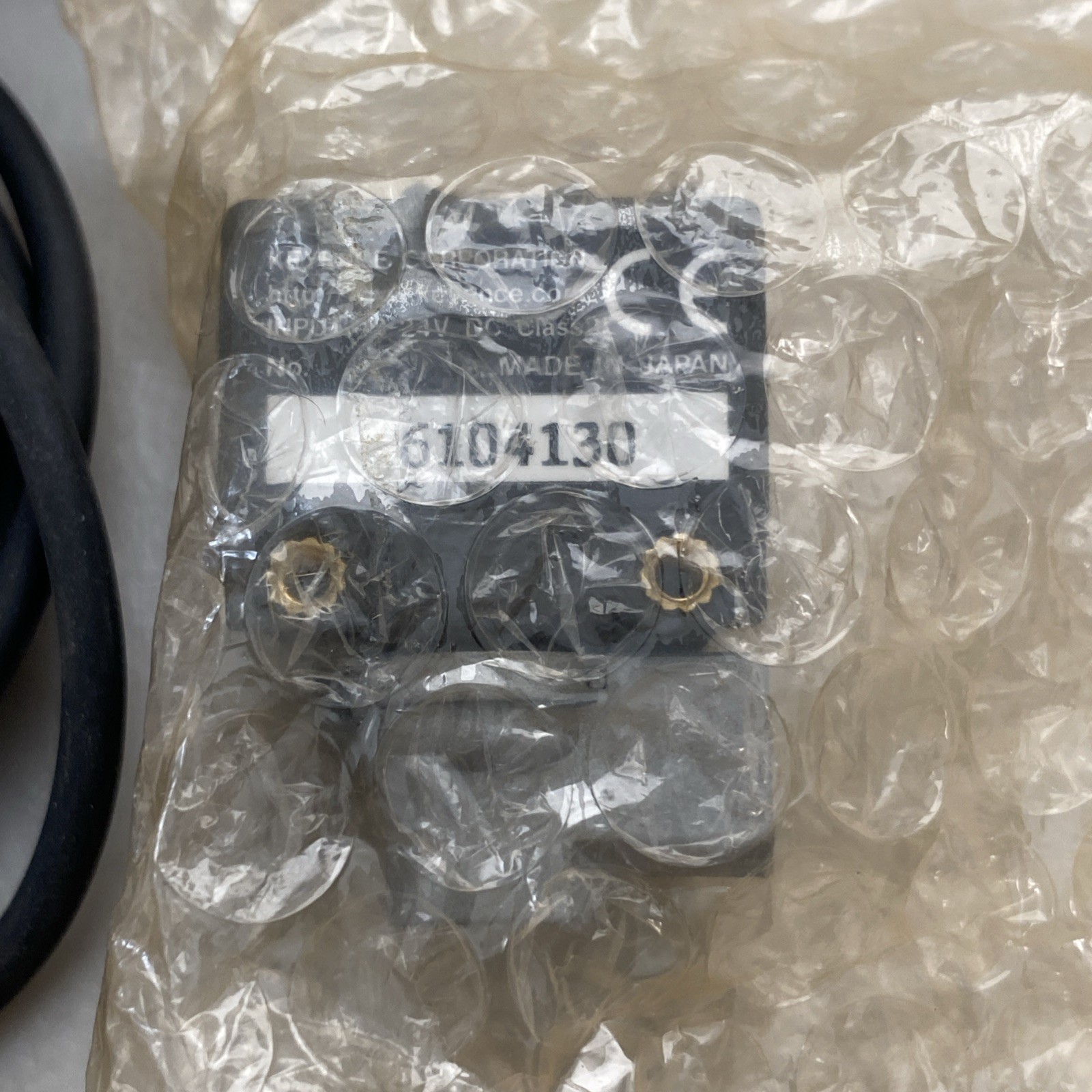 Lot of 2 Keyence AP-C31KP Pressure Sensor New in Box and Open Box