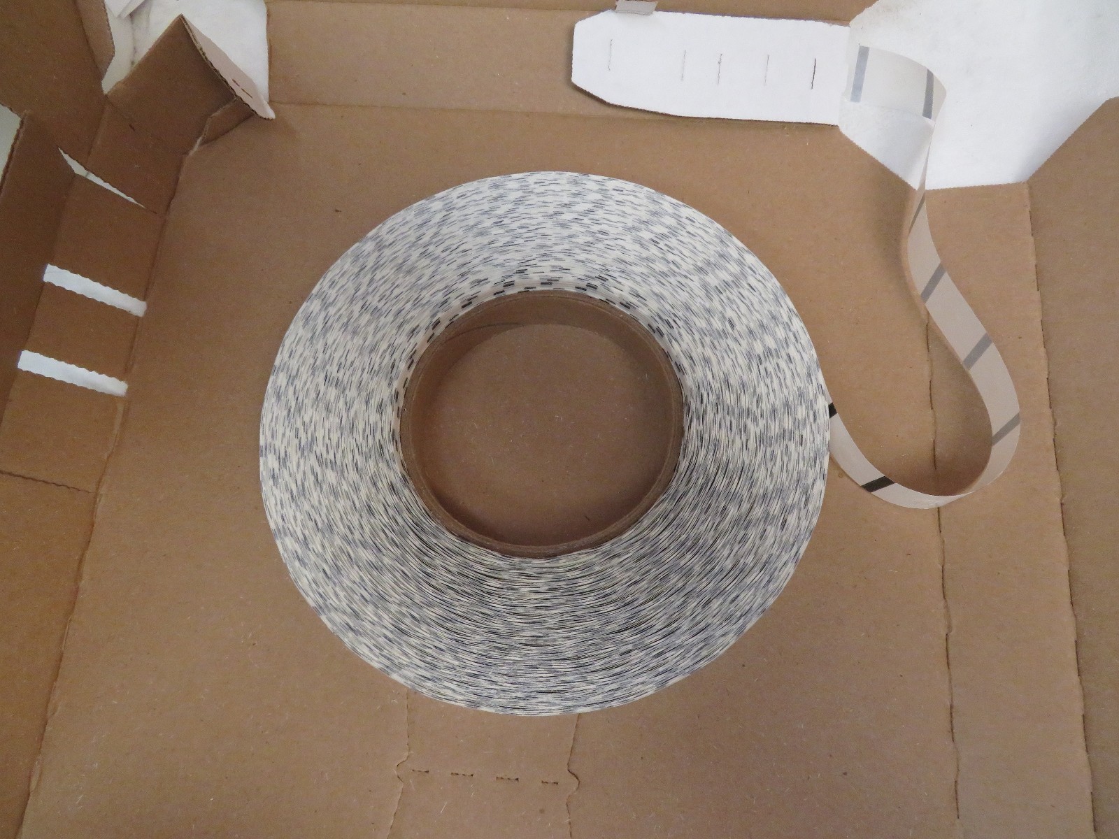 NEW GLUE DOTS ULINE LOW PROFILE HIGH TACK S-10676 1/4″ 4,000/CARTON