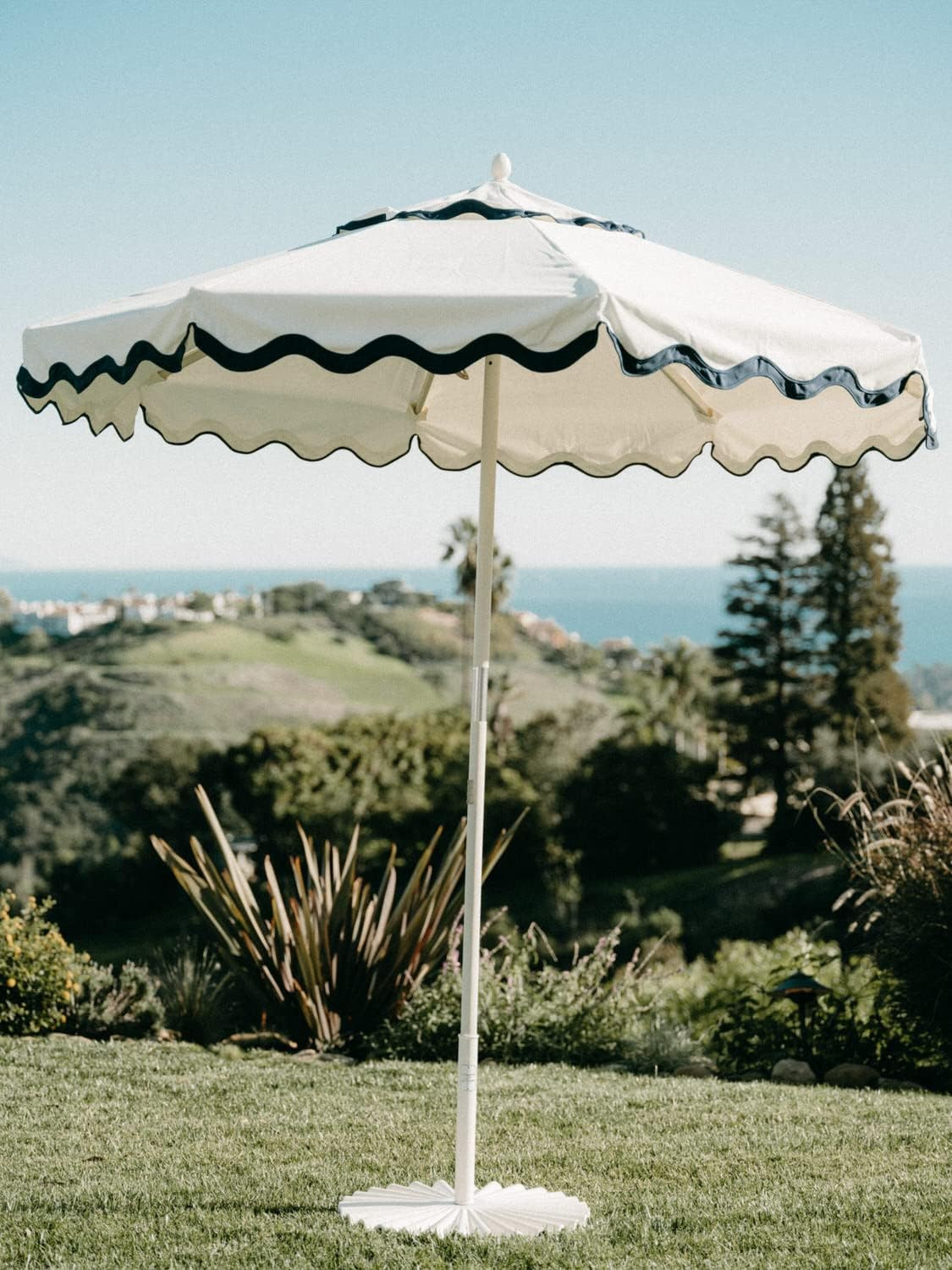 the Clamshell Base – Outdoor Patio Umbrella Base – Antique White, 55Lbs
