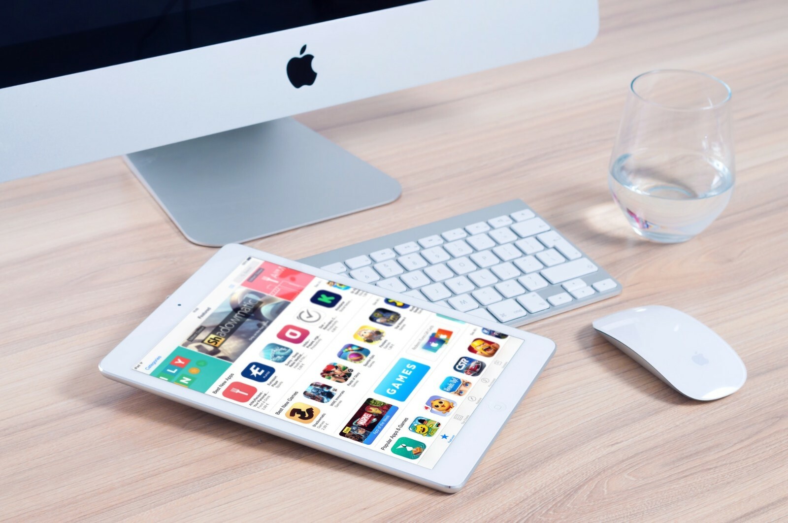 Cheap Mobile App Developement, for Android and iOS (iTunes) Professional Design