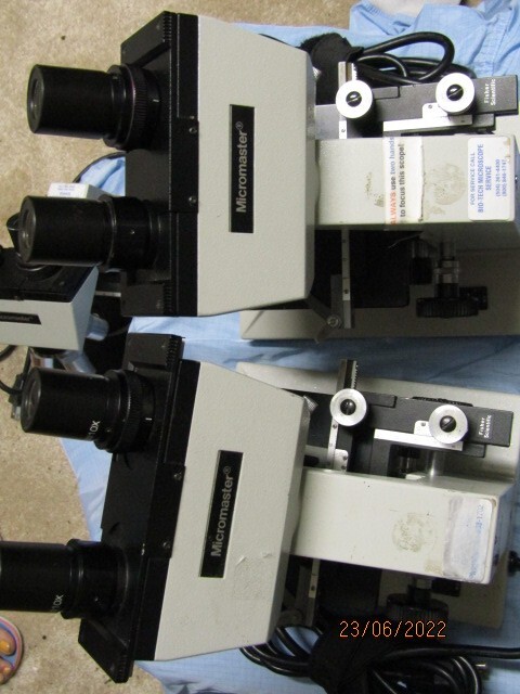 FISHER MICROMASTER TRANSMITTED LIGHT WITH 4X 100X 40X 10X OBJECTIVE – 3 IN STOCK