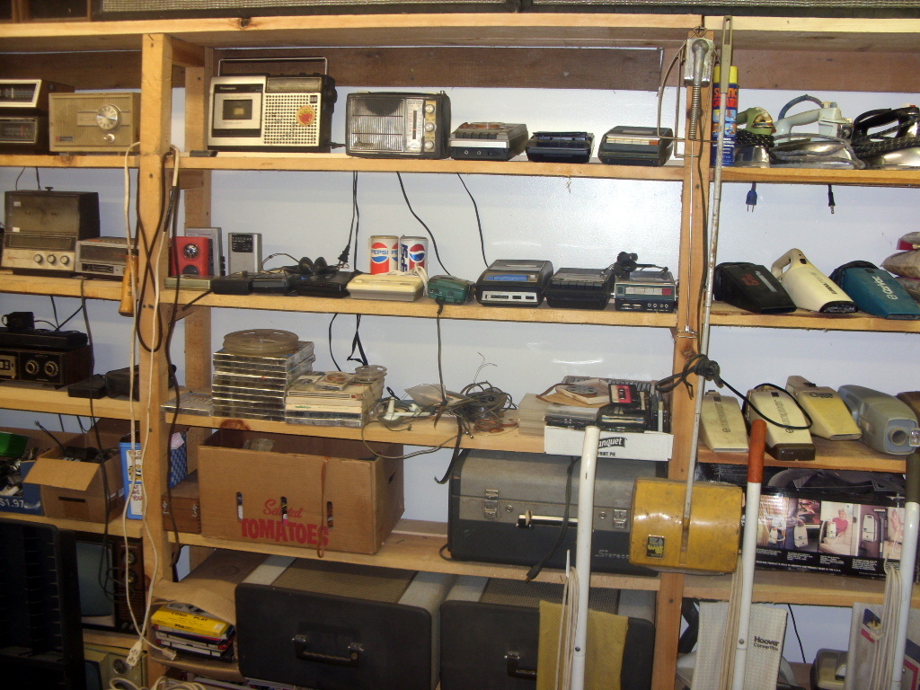 BEST OPPORTUNITY TO HAVE A ANTIQUE SHOP Inventory 3 Antiques & Collectibles Shop