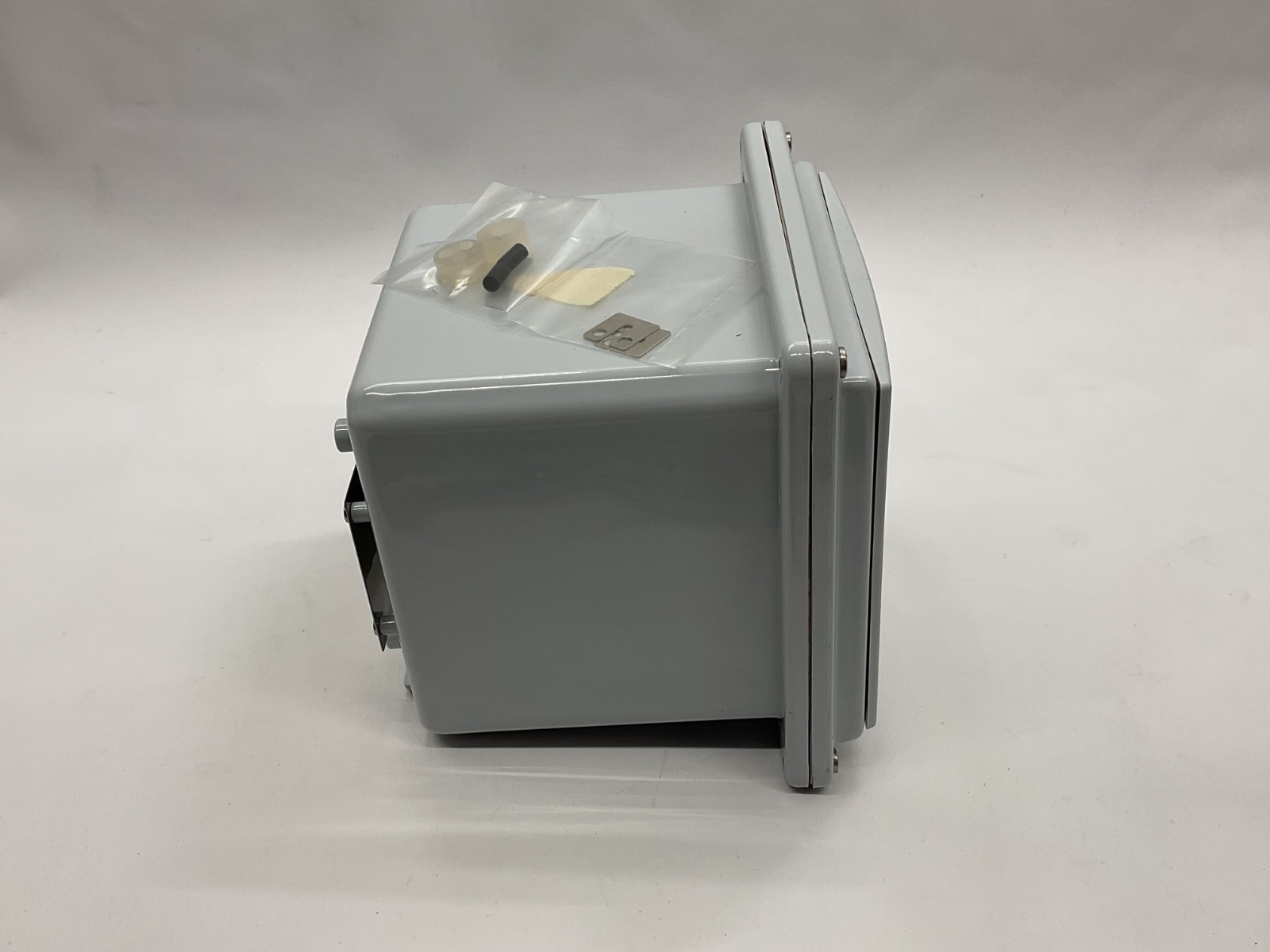 Yokogawa FLEXA 21 Liquid Analyzer K9088FB C2R80317 – 24VDC 4–20mA, New Open Box