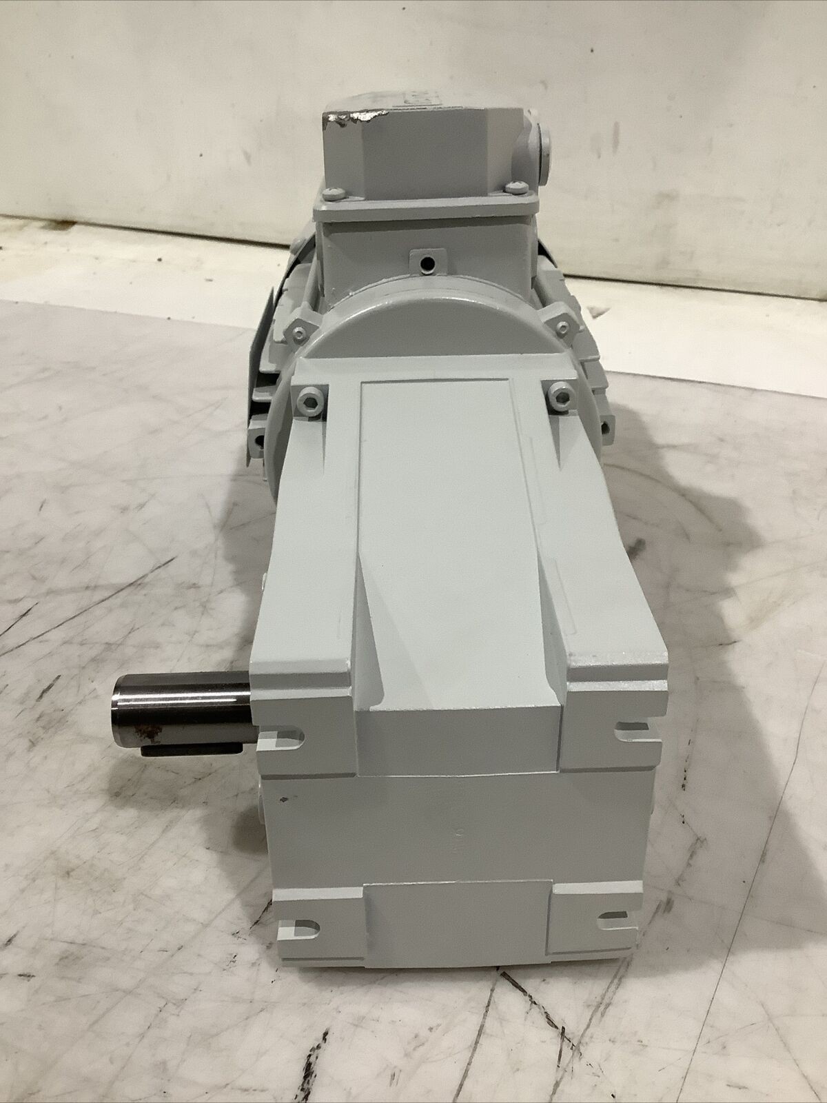 LENZE 3-MOT EN60034 G50AB04MVBR2C MDEMAXX071-32C0U GEARBOX MOTOR U3S