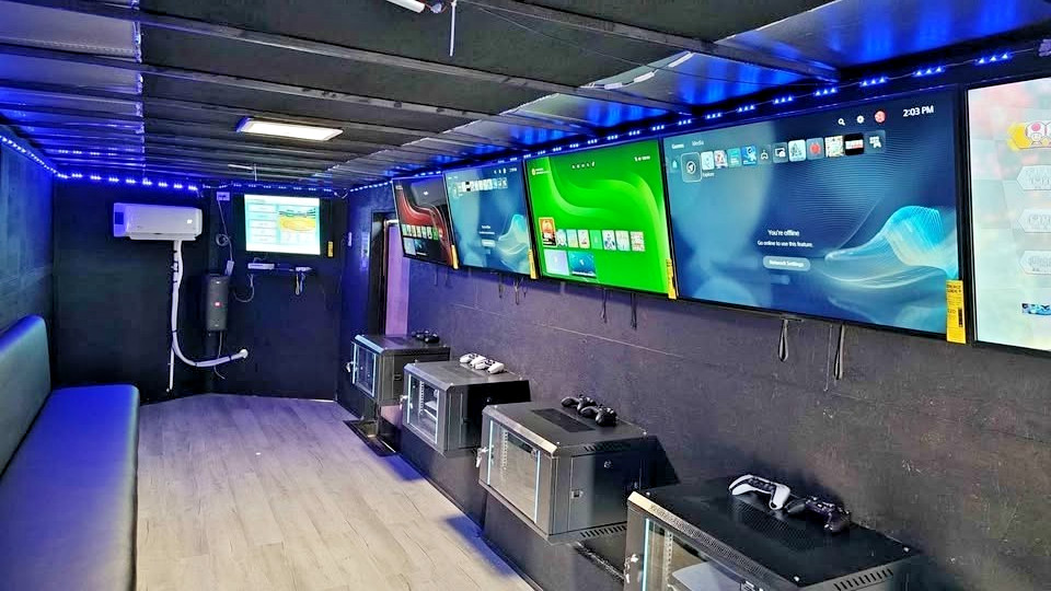 2021 Mobile Video Game Trailer / Game Truck