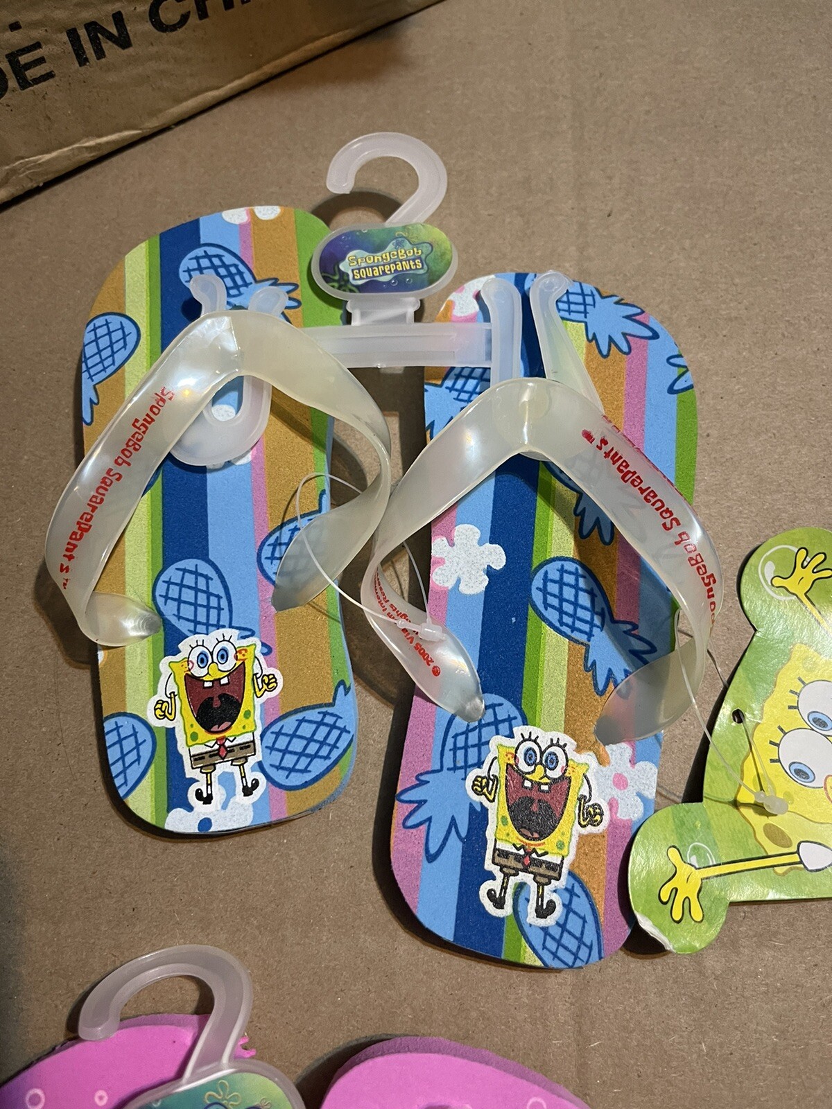 💥350 + NEW PAIRS children’s Sponge Bob Sandals flip-Flops many sizes Boys Girls