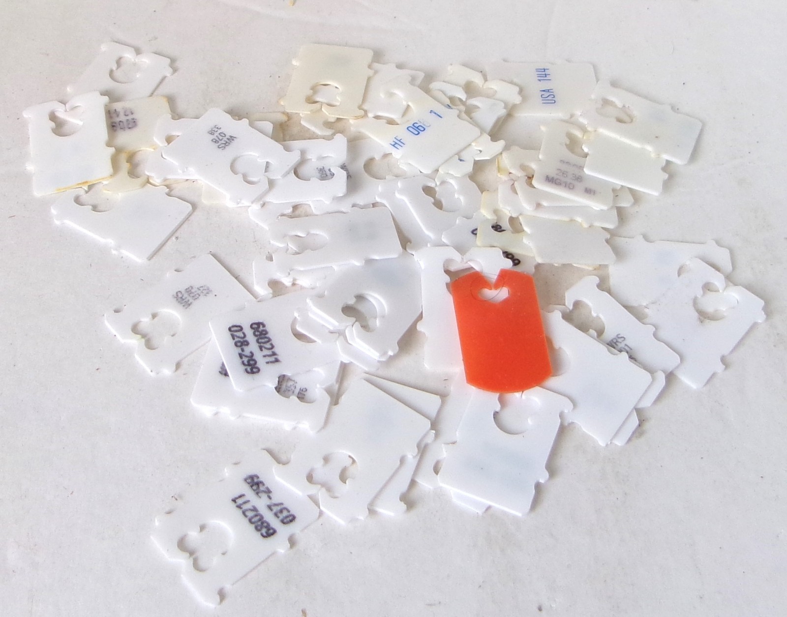 Plastic Bread Tabs Clips Tags Tater Tabs Bag of 50 Crafts W/Rare Orange Tab