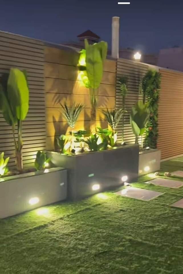 Backyard wood fences, garden fencing ideas, land property partition ideas