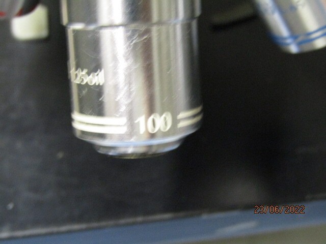FISHER MICROMASTER TRANSMITTED LIGHT WITH 4X 100X 40X 10X OBJECTIVE – 3 IN STOCK