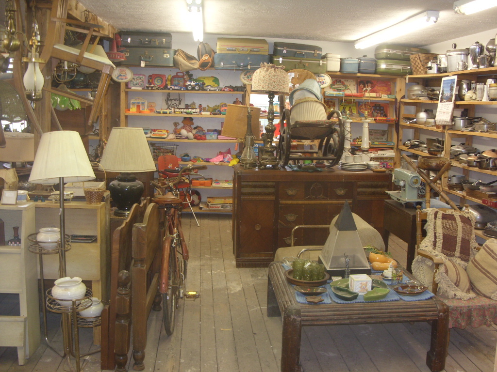BEST OPPORTUNITY TO HAVE A ANTIQUE SHOP Inventory 3 Antiques & Collectibles Shop