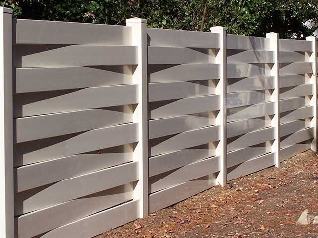Backyard wood fences, garden fencing ideas, land property partition ideas