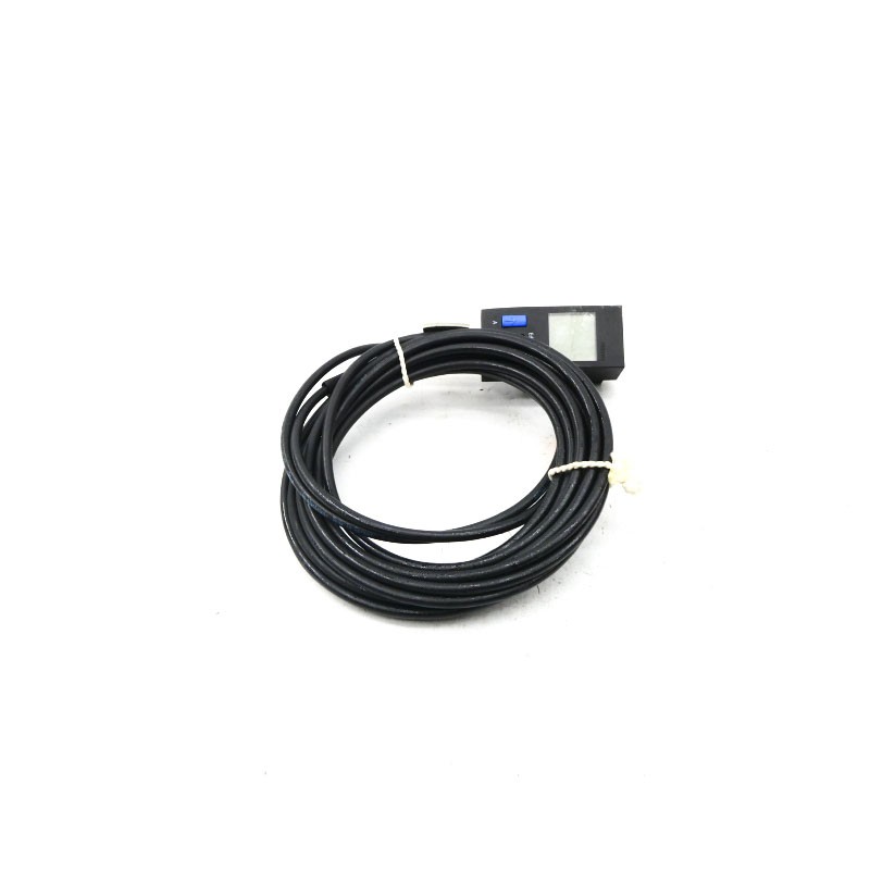 SDE1-D10-G2-R18-C-P2-M8 192027 15-30VDC NSNP