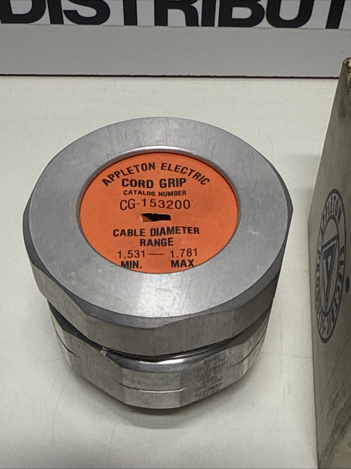 NEW IN BOX APPLETON 2″ ALUMINUM CORD CONECTOR CG153200